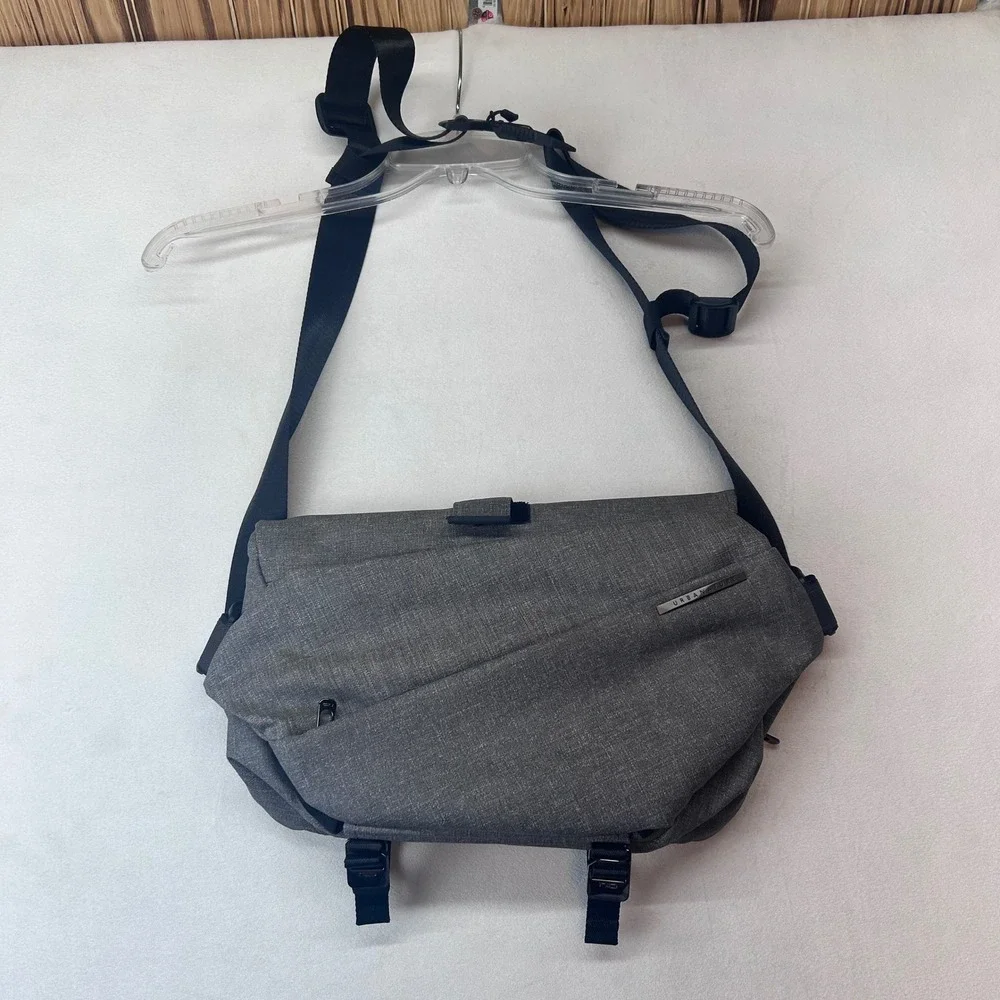 NIID Urbanature Radiant Urban Sling Bag Unisex Grey Techwear‎ Crossbody